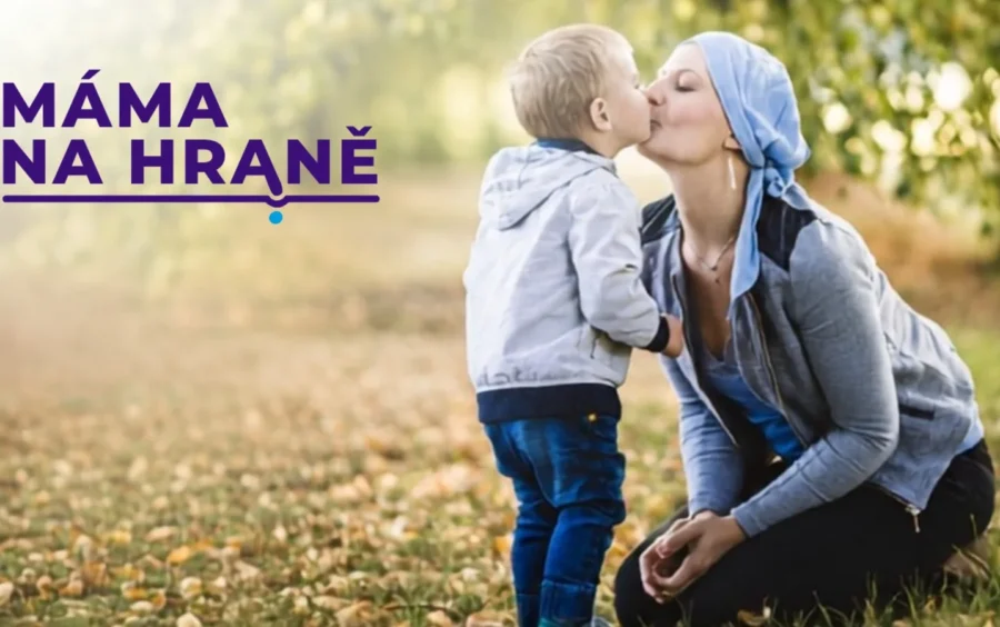 MÁMA NA HRANĚ